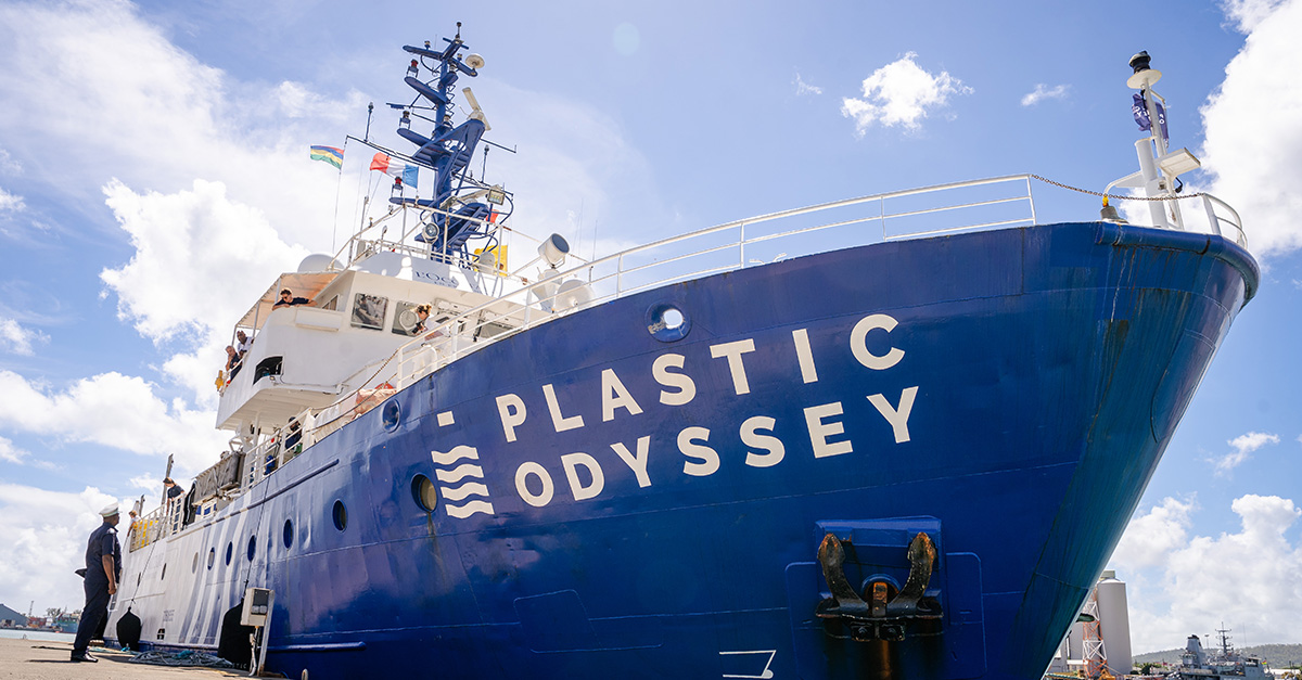Plastic Odyssey arrives in Mauritius: Rogers help tackling ocean plastic pollution